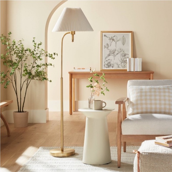 Hearth & Hand Hearth & Hand Pleated Shade Metal Floor Lamp Cream/Brass - Picture 2 of 8